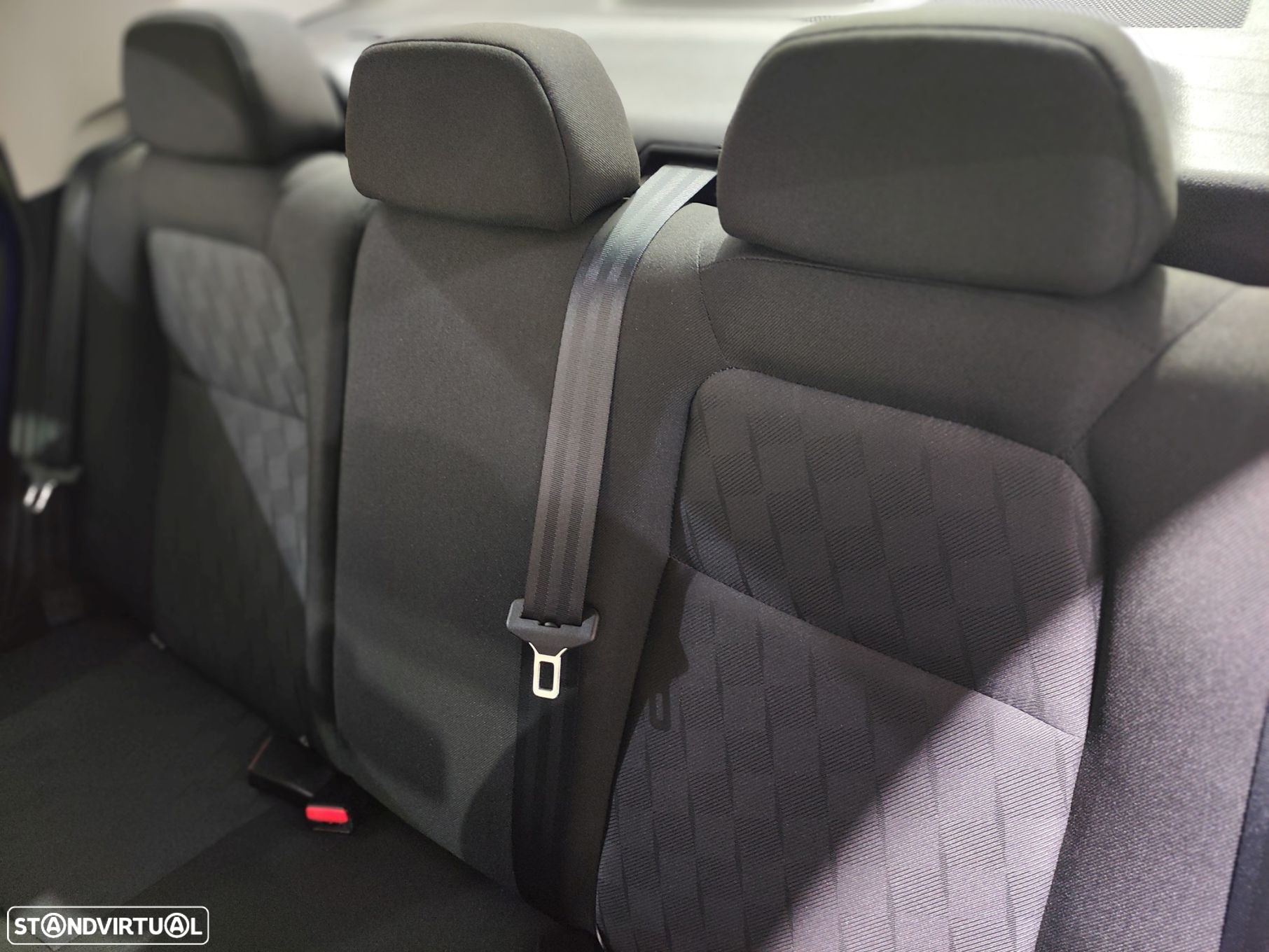 Citroën C-Elysée 1.2 PureTech Exclusive - 29
