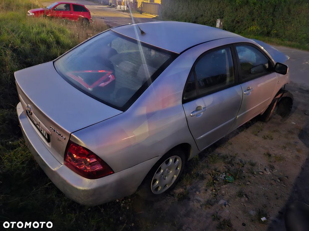 Toyota Corolla - 2