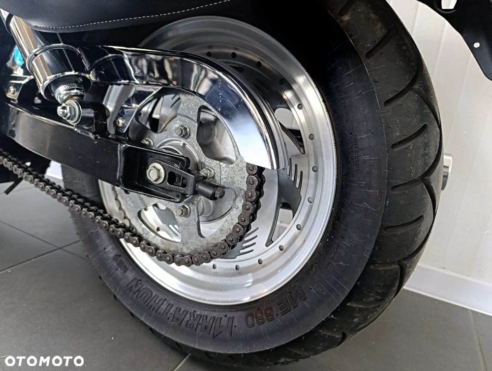 Suzuki Marauder - 11