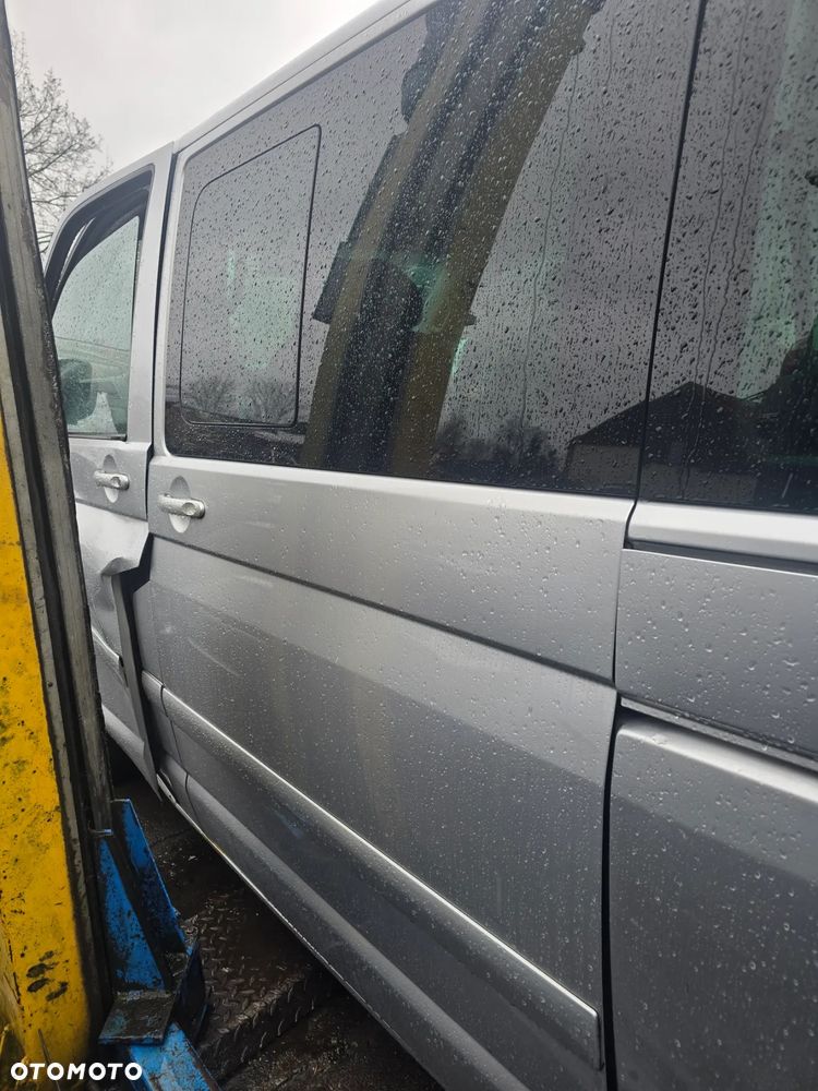 Drzwi przesuwne lewe vw multiwan t5 w kolorze LA7W - 1