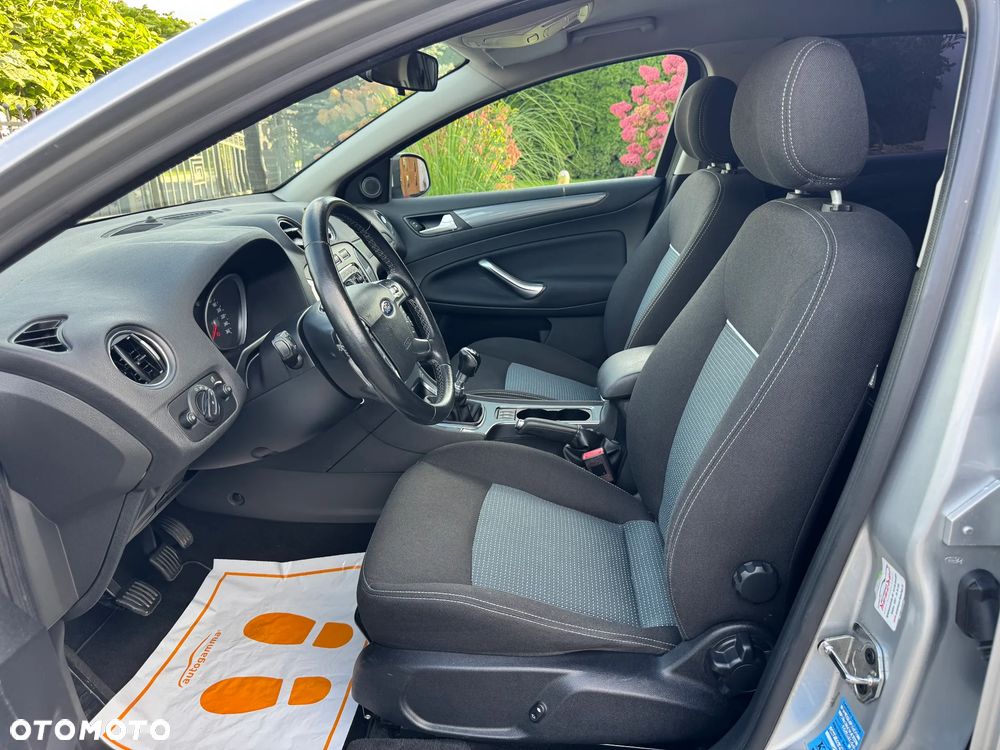 Ford Mondeo 2.0 TDCi Business Edition - 26