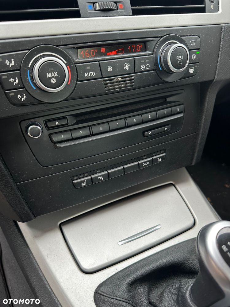 BMW Seria 3 320d DPF - 16