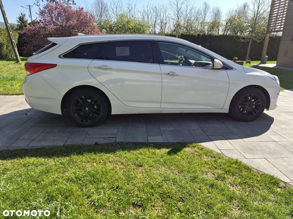 Hyundai i40 Kombi 1.7 CRDi Premium - 25