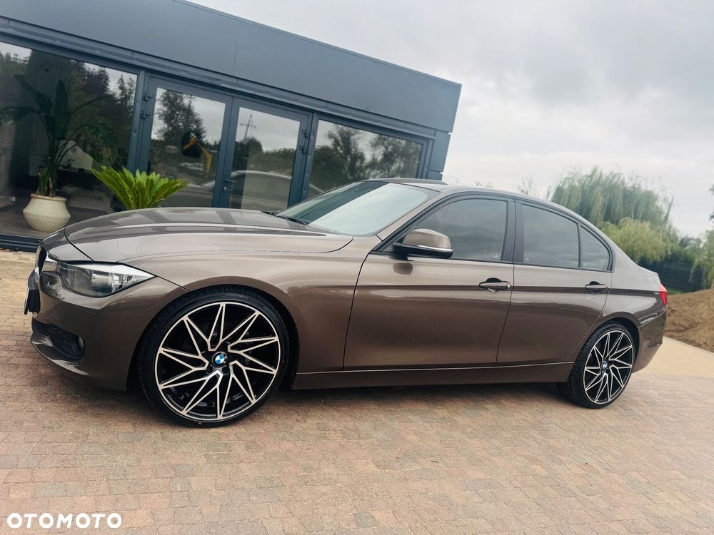 BMW Seria 3 316d DPF Edition Exclusive - 28