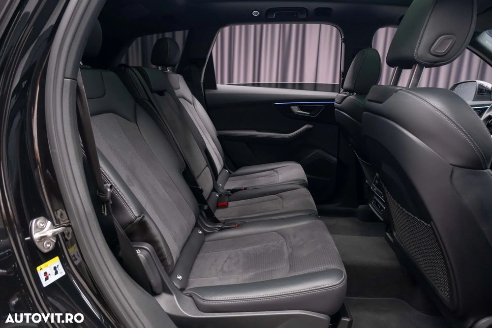 Audi Q7 55 TFSI e quattro Tiptronic PHEV S Line - 33