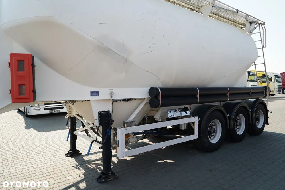 Feldbinder / CEMENTONACZEPA / 3 KOMORY / 36 000 L / SILOS / DO MATERIAŁÓW SYPKICH / ALUFELGI - 10