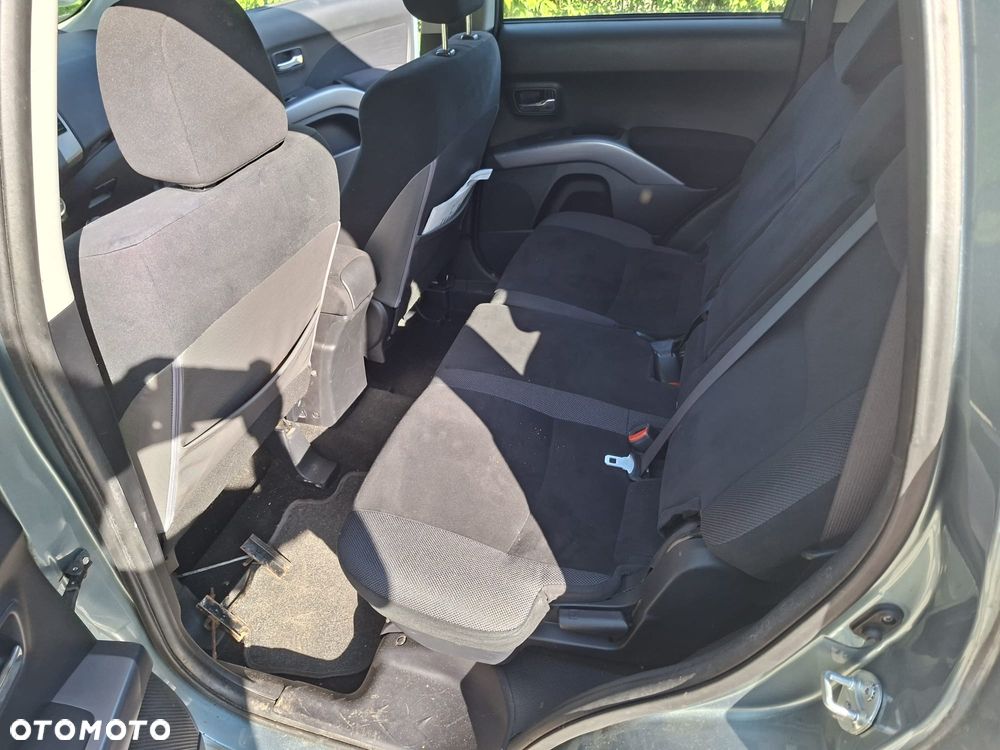 Mitsubishi Outlander 2.0 DI-D 4WD Instyle - 13