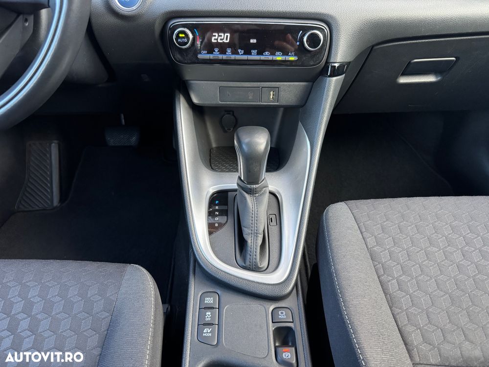 Toyota Yaris 1.5 VVT-i HSD Active - 21