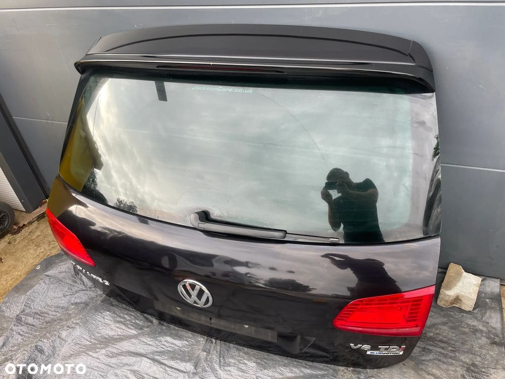 VW TOUAREG II 7P klapa LC9X 2014 R LINE  rok szyba dymiona - 1