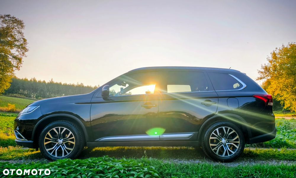 Mitsubishi Outlander 2.0 Intense + 4WD CVT - 8