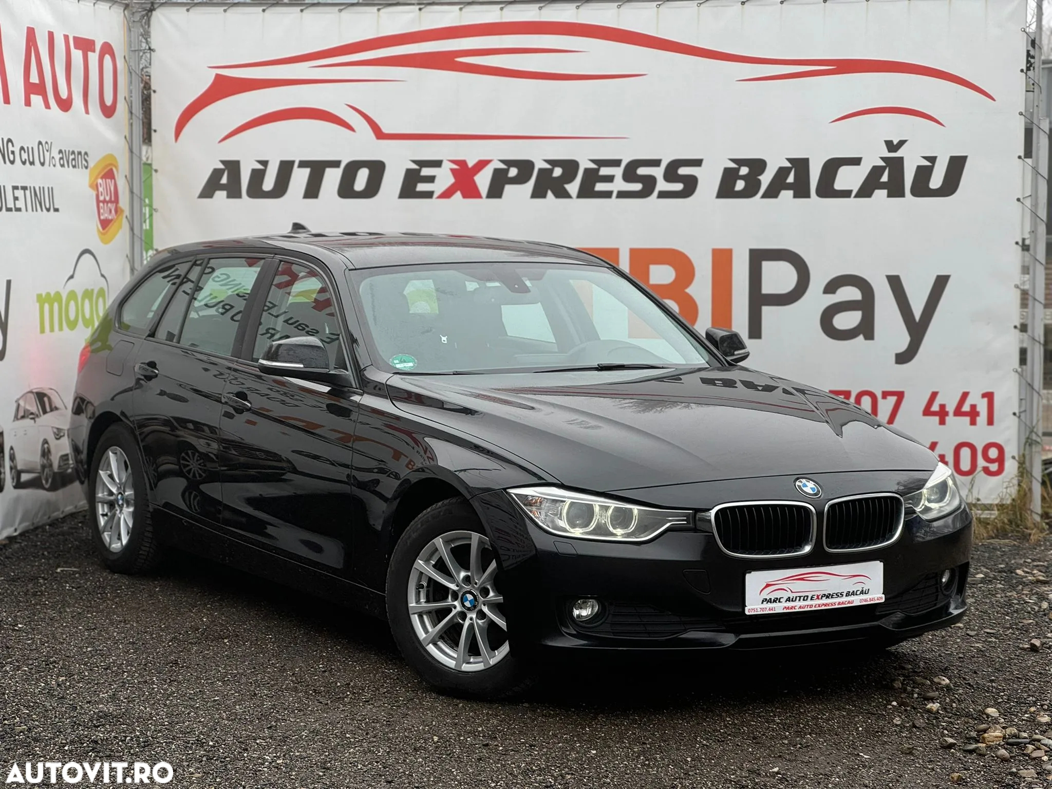 BMW Seria 3 320d DPF Touring Aut. - 2