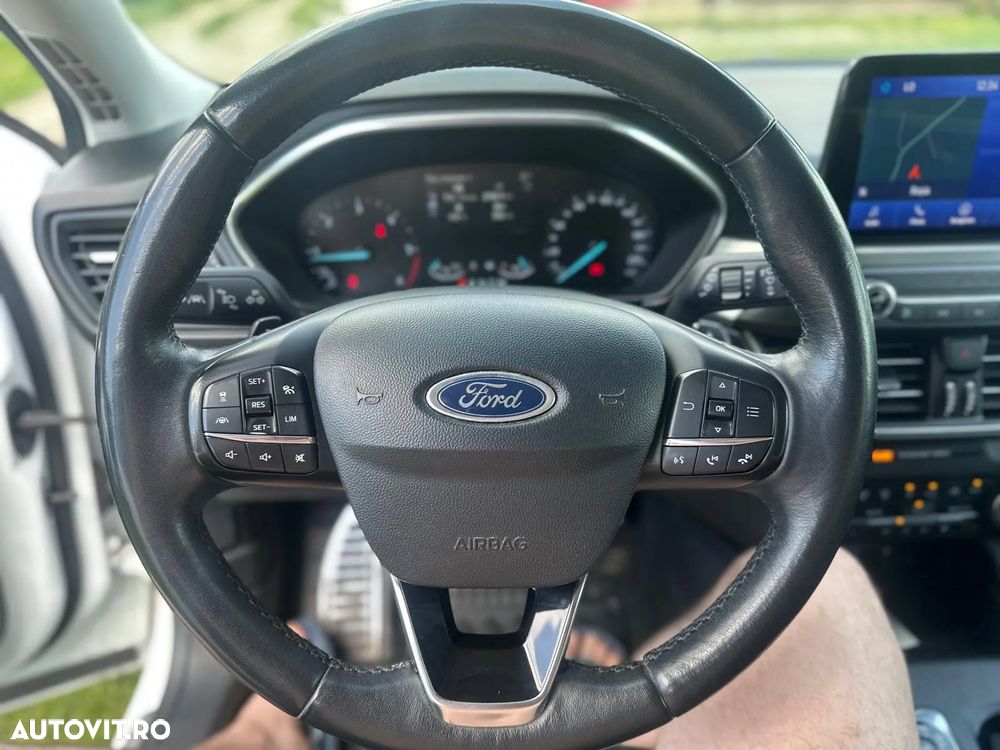 Ford Focus 2.0 EcoBlue Titanium - 9