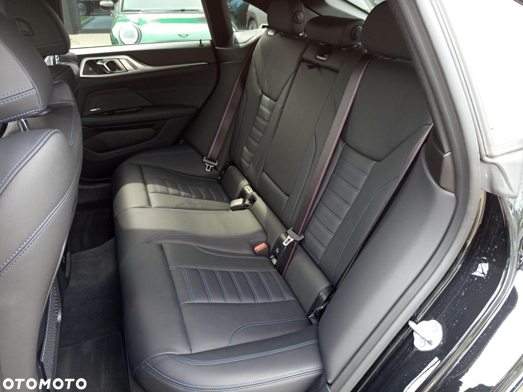 BMW i4 - 19