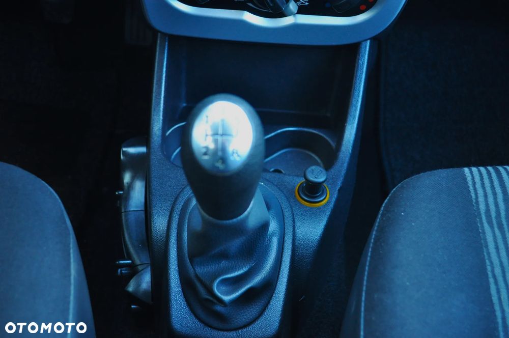 Dacia Sandero 1.2 16V - 17