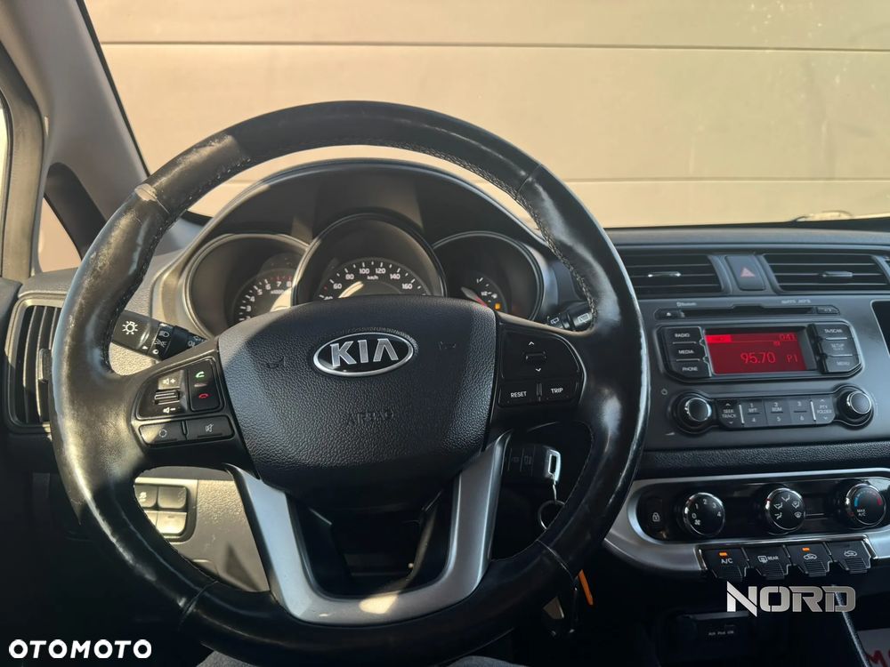 Kia Rio 1.2 L - 11
