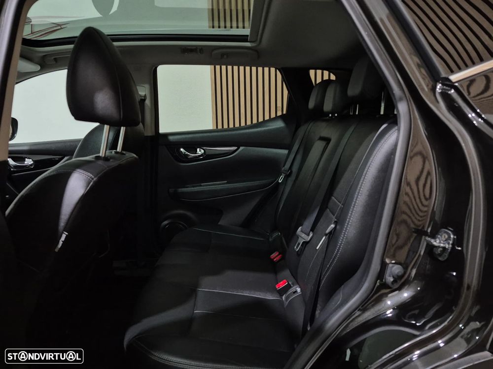 Nissan Qashqai 1.6 dCi Tekna Premium 17 Pele S P.Preta - 32