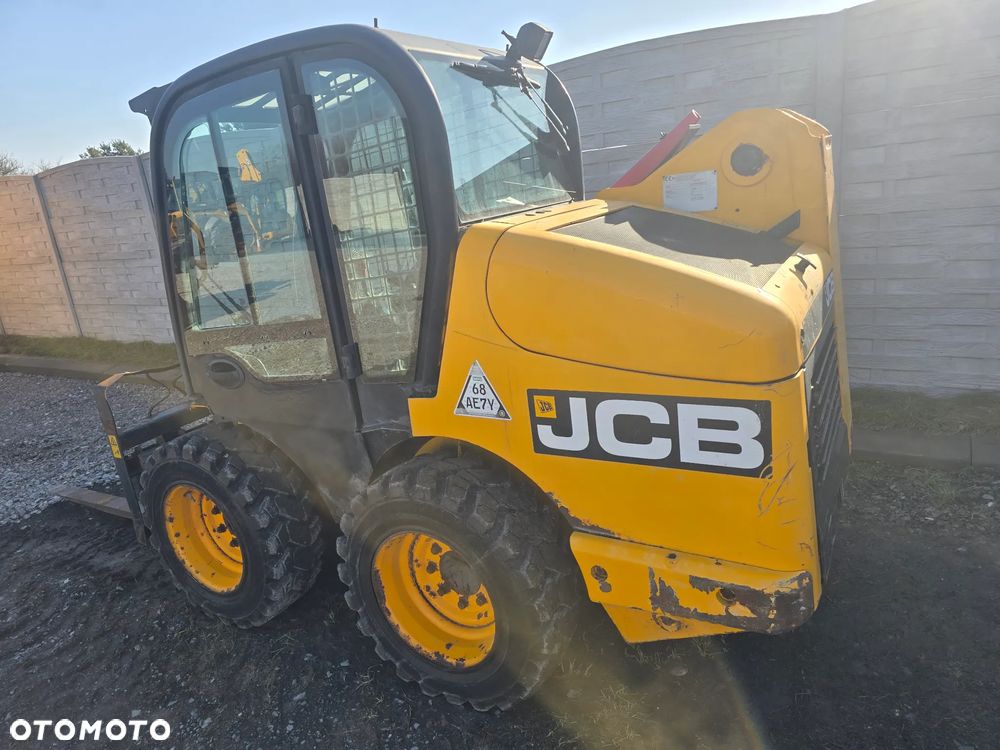 JCB - 14