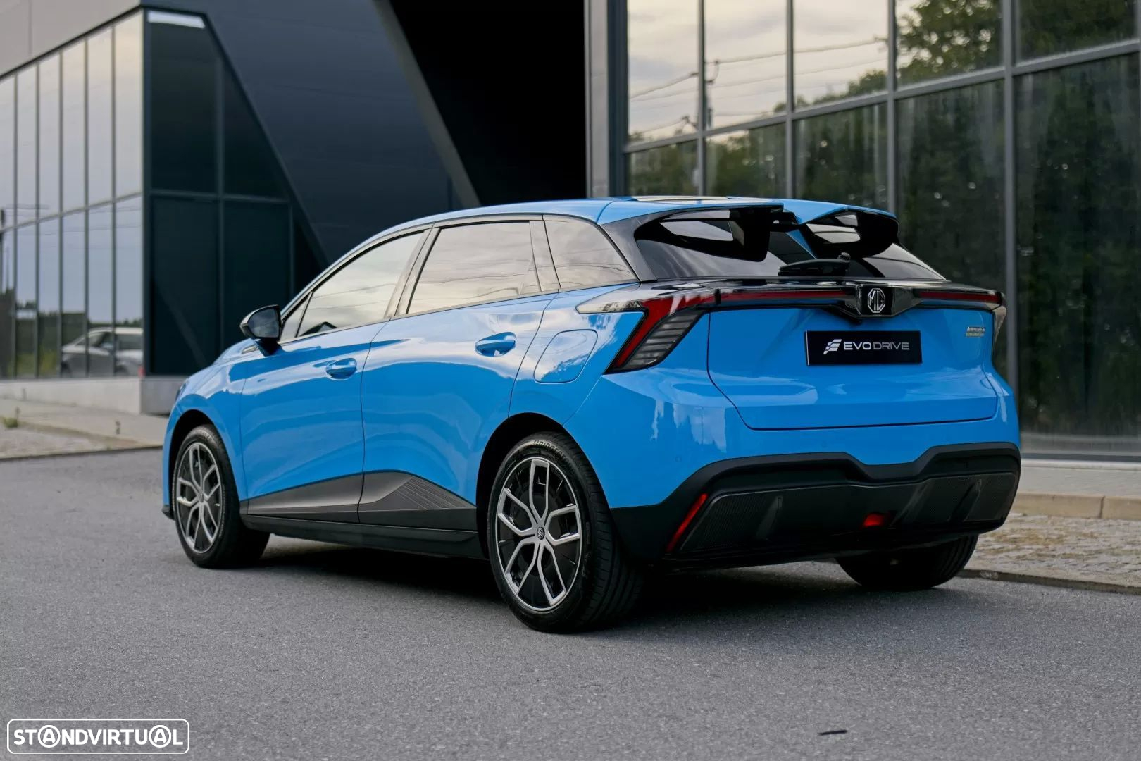 MG MG4 64 kWh Luxury - 31