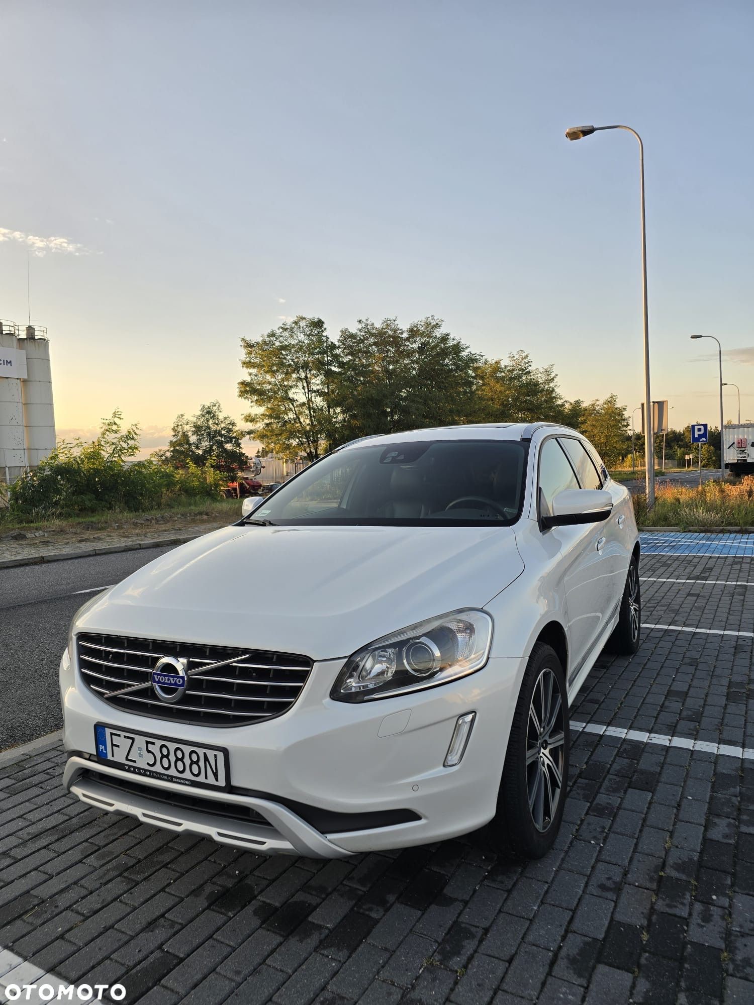 Volvo XC 60 - 1