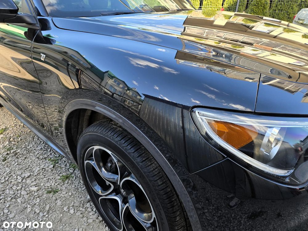Alfa Romeo Stelvio 2.0 Turbo 16V AT8-Q4 Ti - 3