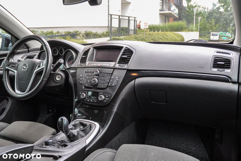 Opel Insignia - 10