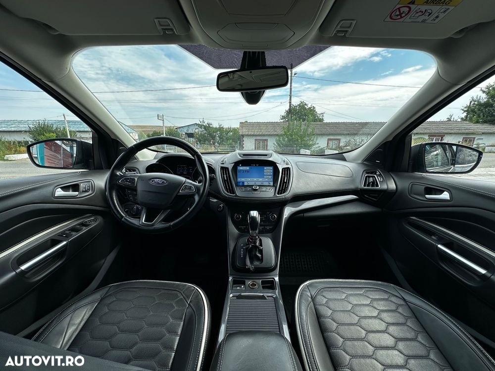 Ford Kuga 2.0 TDCi 4WD Powershift Vignale - 4