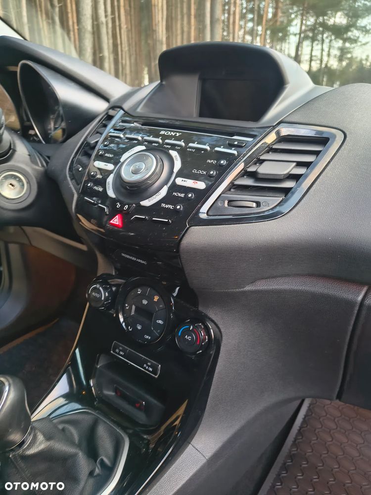 Ford Fiesta 1.0 EcoBoost Trend - 28