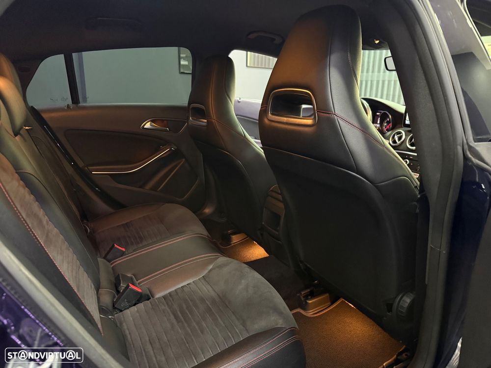 Mercedes-Benz CLA 180 d Shooting Brake AMG Line - 19