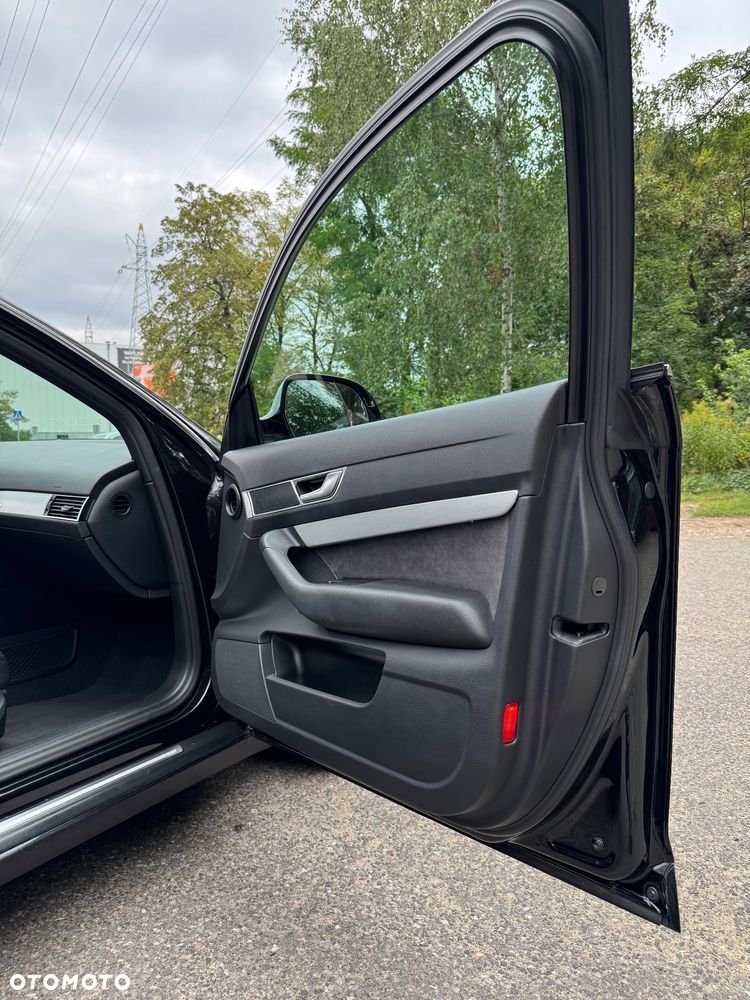 Audi A6 Avant 3.0 TDI DPF quattro tiptronic - 14