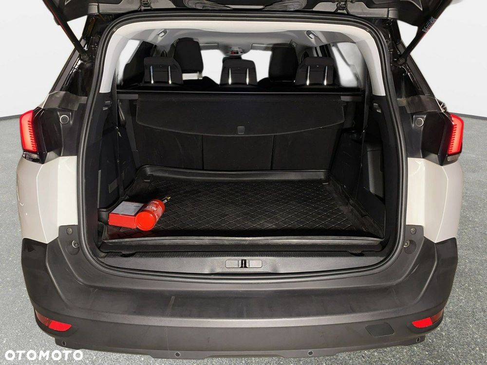 Peugeot 5008 - 19