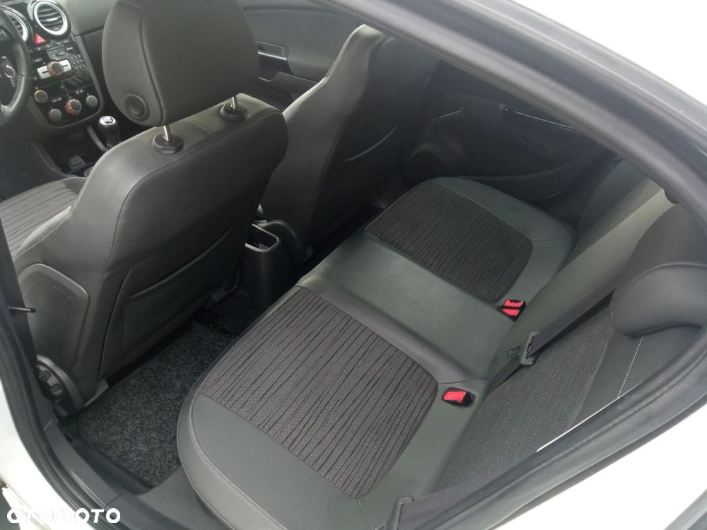 Opel Corsa 1.4 16V Energy - 13