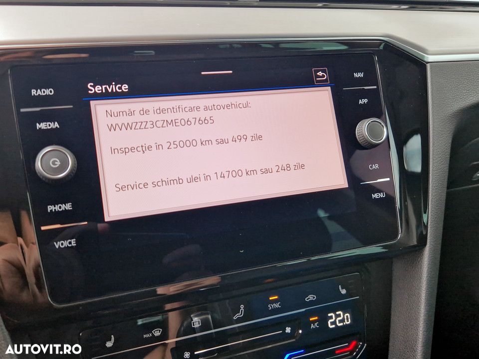 Volkswagen Passat 2.0 TDI SCR DSG Highline - 24