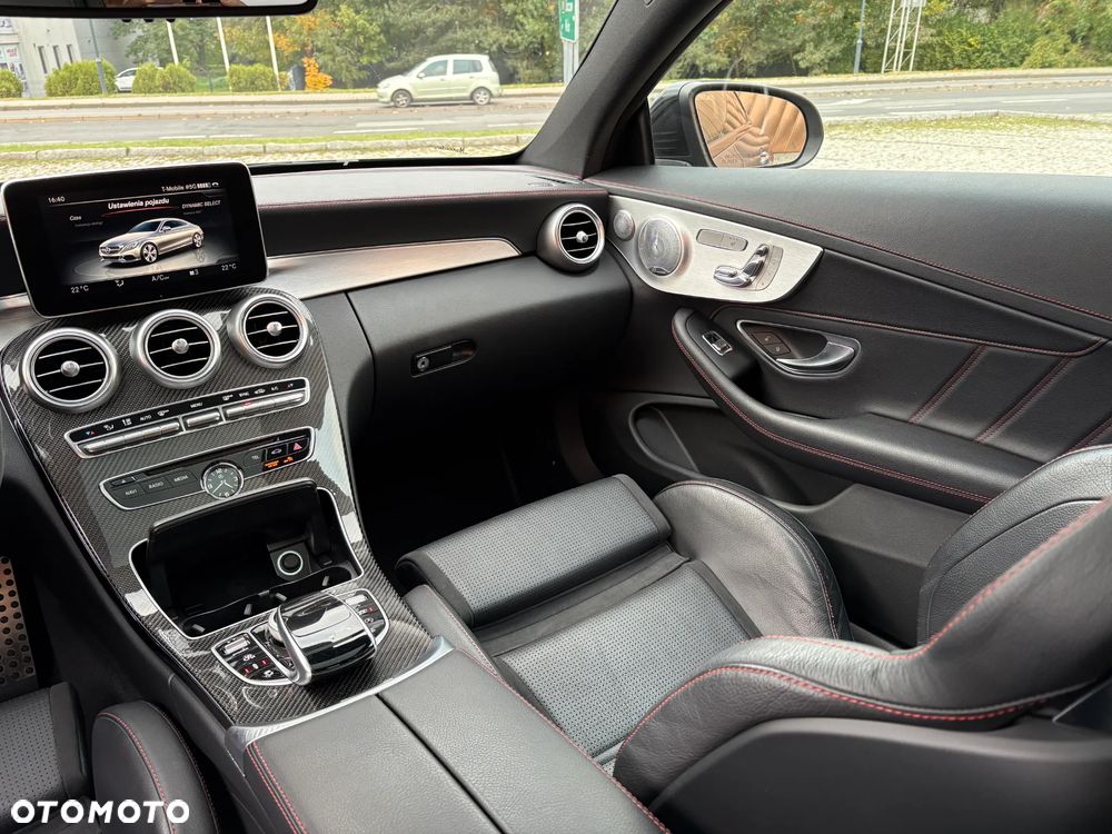 Mercedes-Benz Klasa C AMG 43 4Matic 9G-TRONIC Night Edition - 13