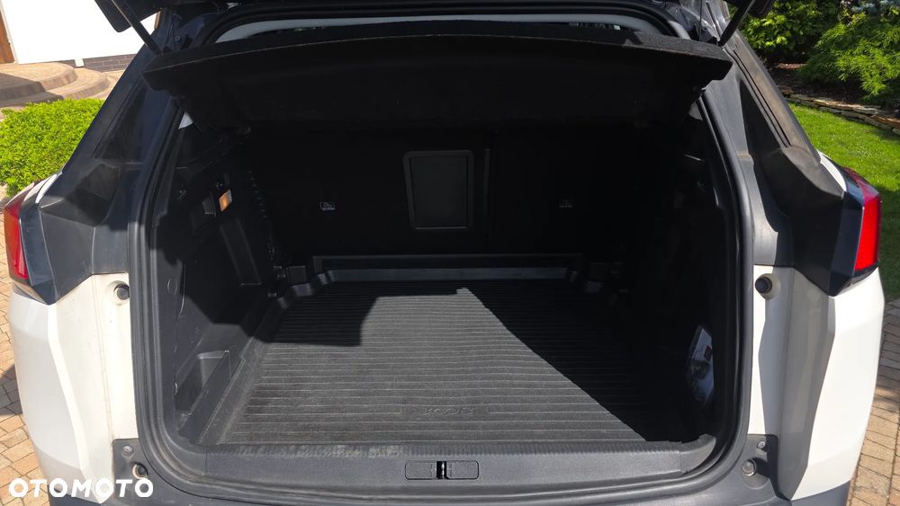 Peugeot 3008 1.2 PureTech Allure S&S - 32