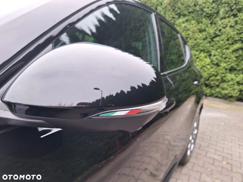 Alfa Romeo Tonale 1.3 PHEV Q4 Veloce - 15