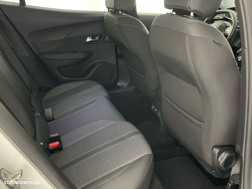 Peugeot 2008 1.2 PureTech Allure - 23