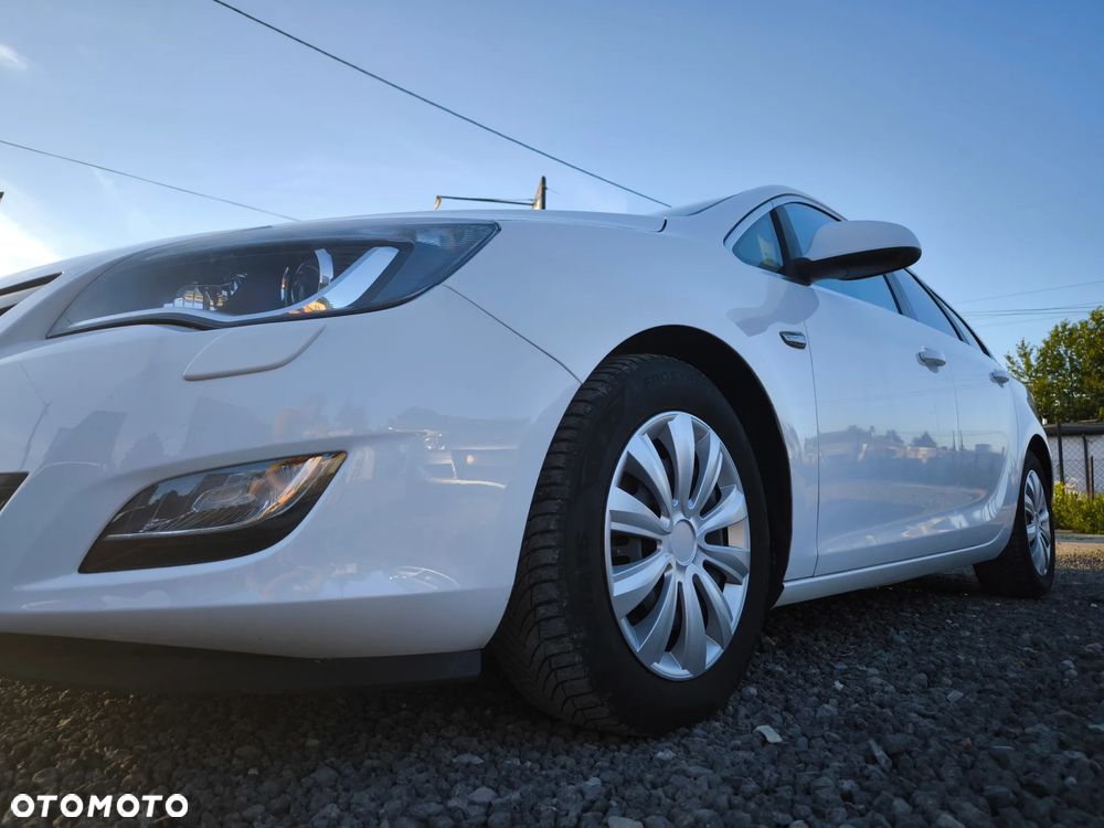 Opel Astra 1.6 T Cosmo - 10