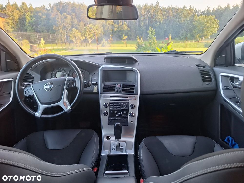 Volvo XC 60 2.4D Momentum - 13