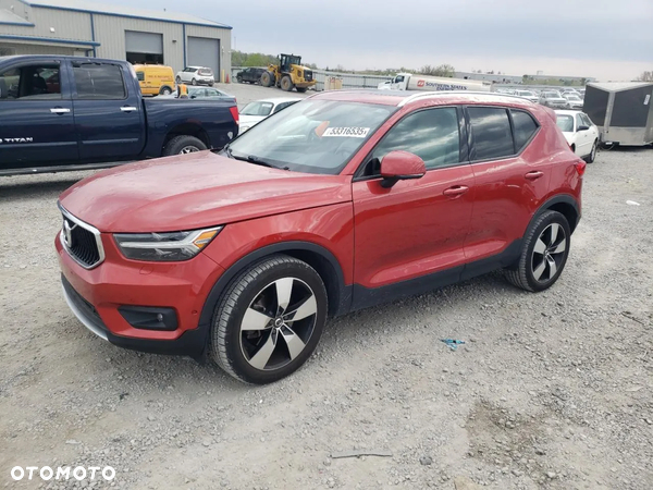 Volvo XC 40 T5 AWD Geartronic Momentum Pro