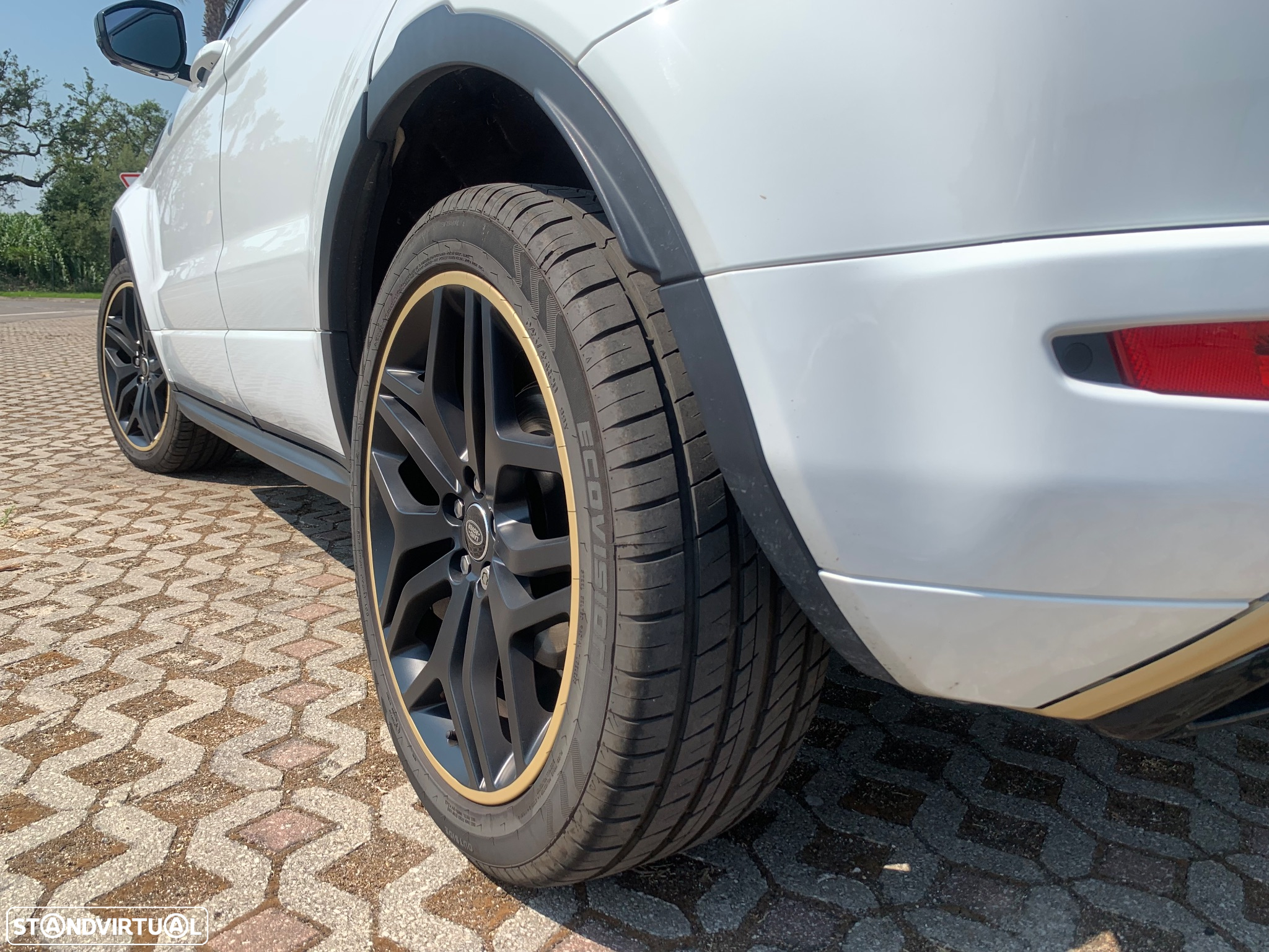 Land Rover Range Rover Evoque 2.0 TD4 SE Dynamic Auto - 15