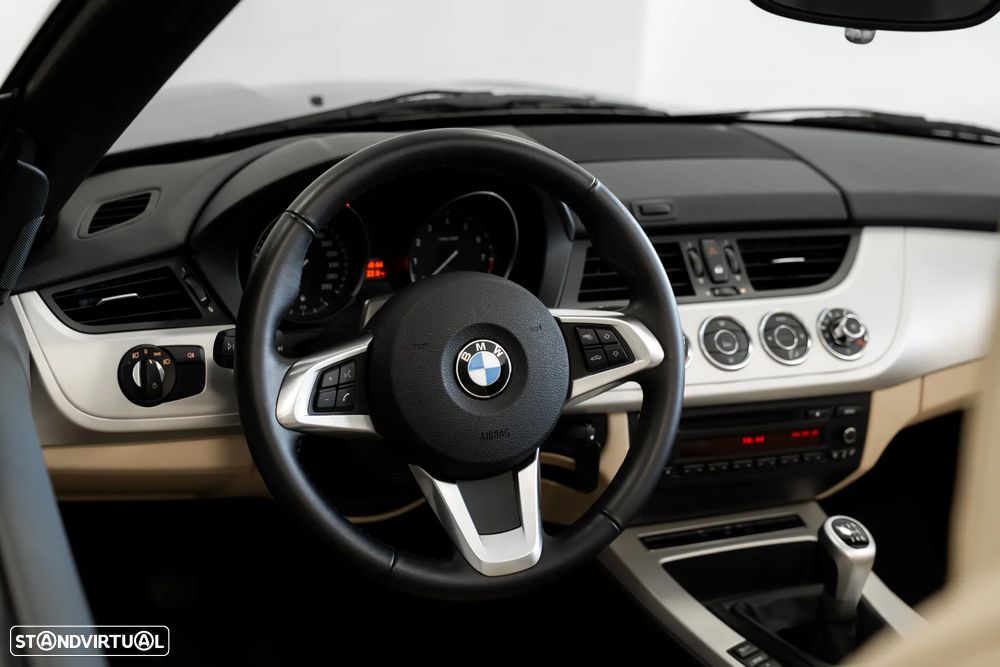 BMW Z4 23 i - 8