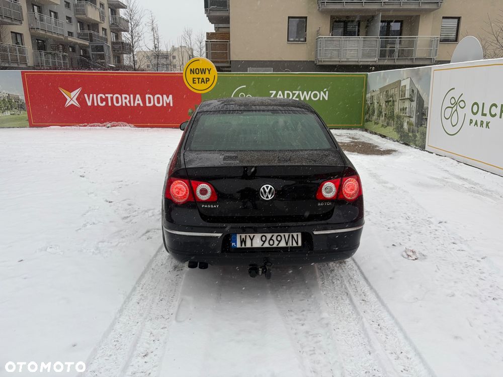 Volkswagen Passat 2.0 TDI Comfortline - 4