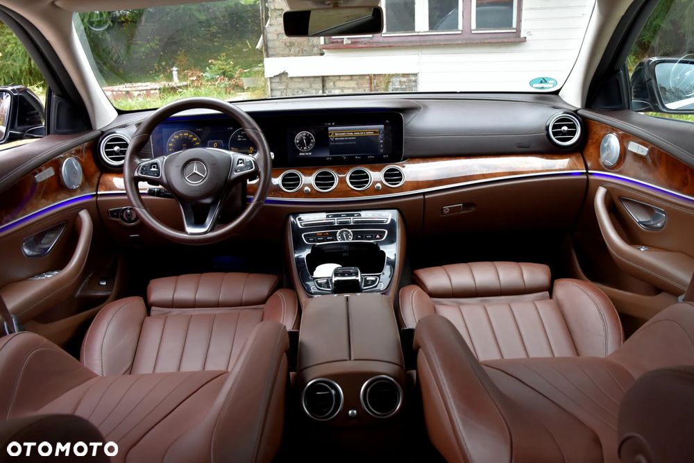 Mercedes-Benz Klasa E - 19