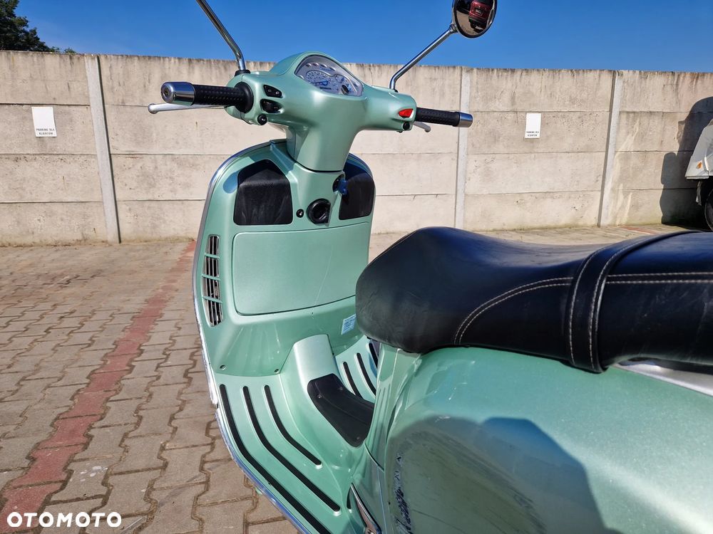 Piaggio Vespa - 21