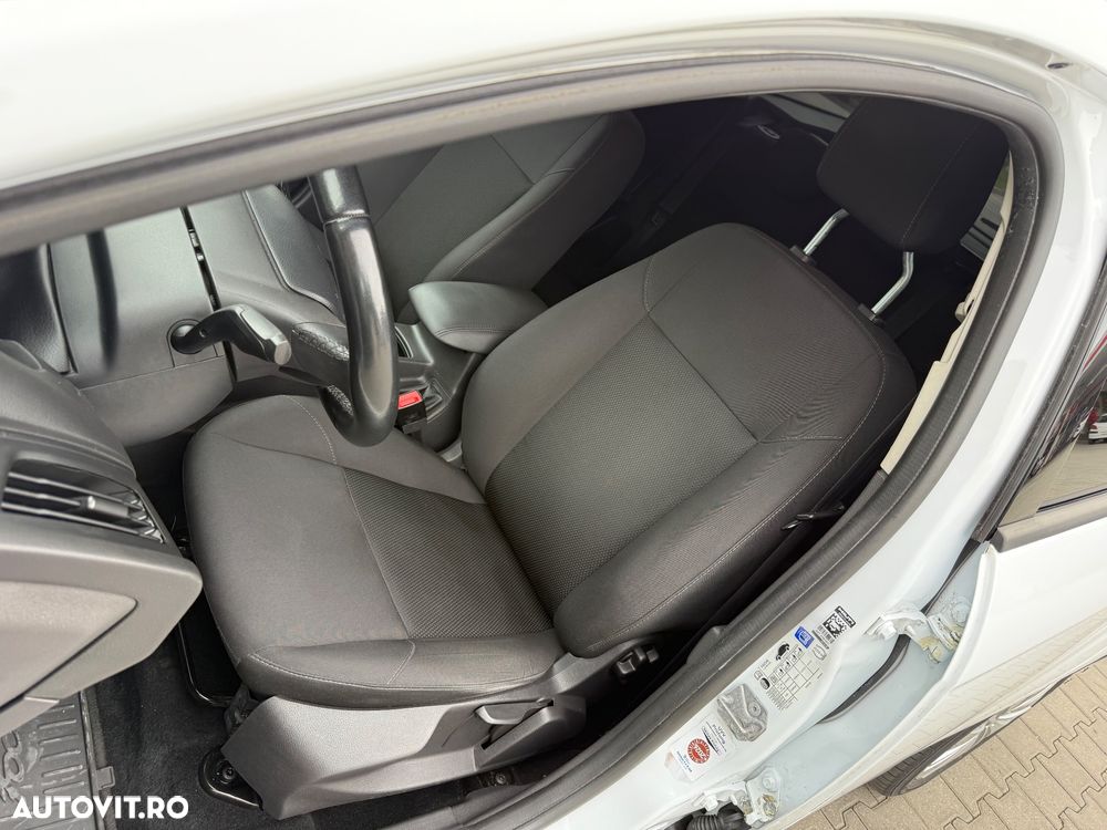 Ford Focus 1.5 EcoBlue Active Business - 11