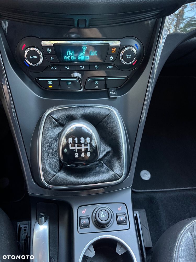 Ford Kuga 2.0 TDCi AWD Titanium - 24
