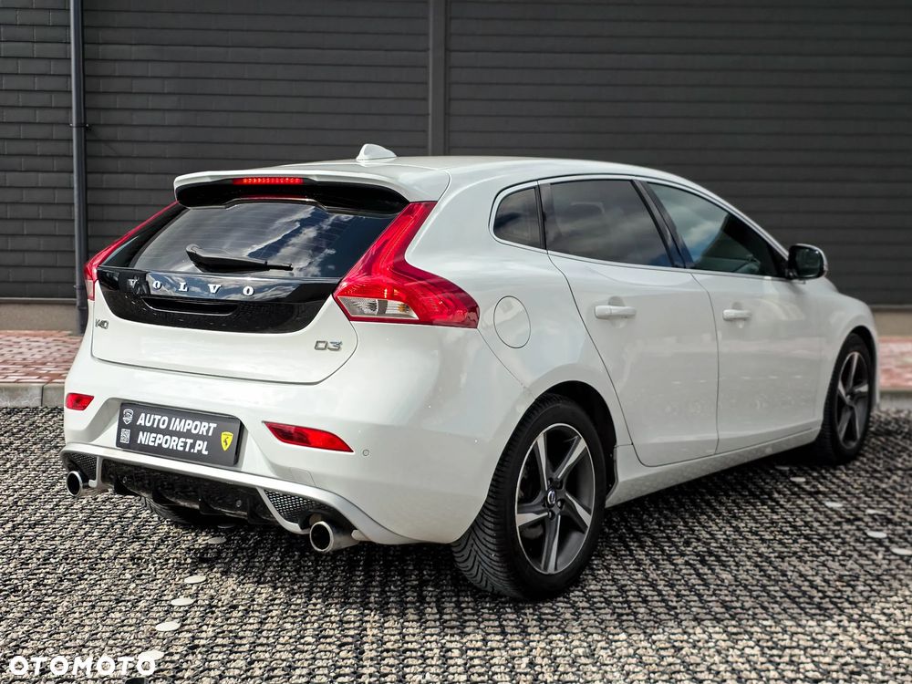 Volvo V40 D3 Geartronic R Design - 6