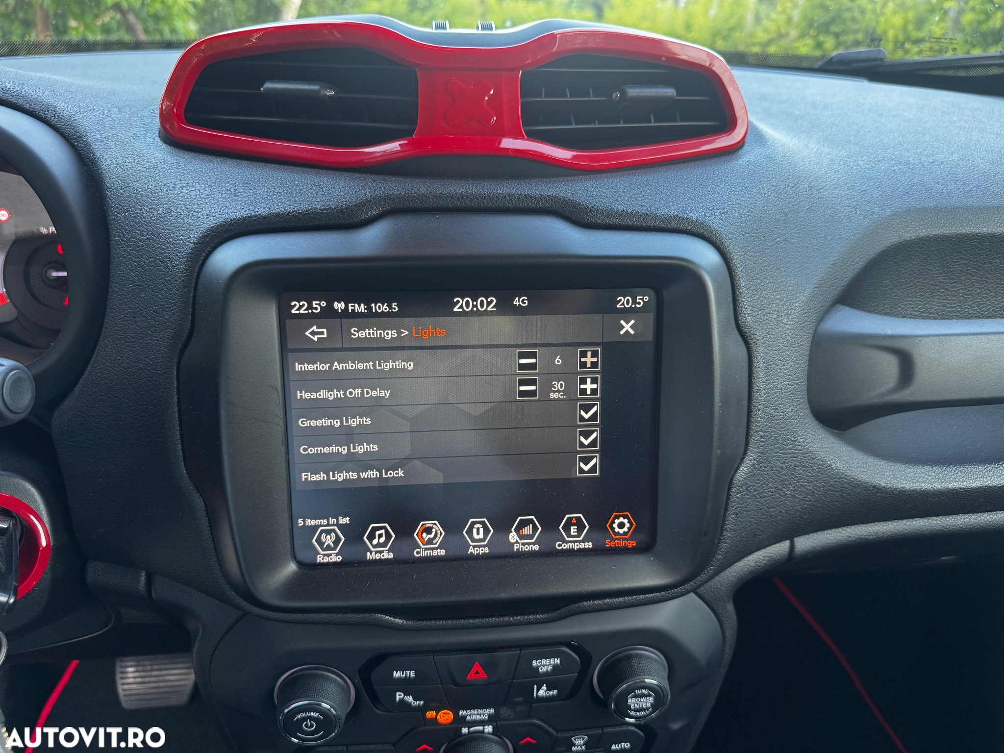 Jeep Renegade - 21
