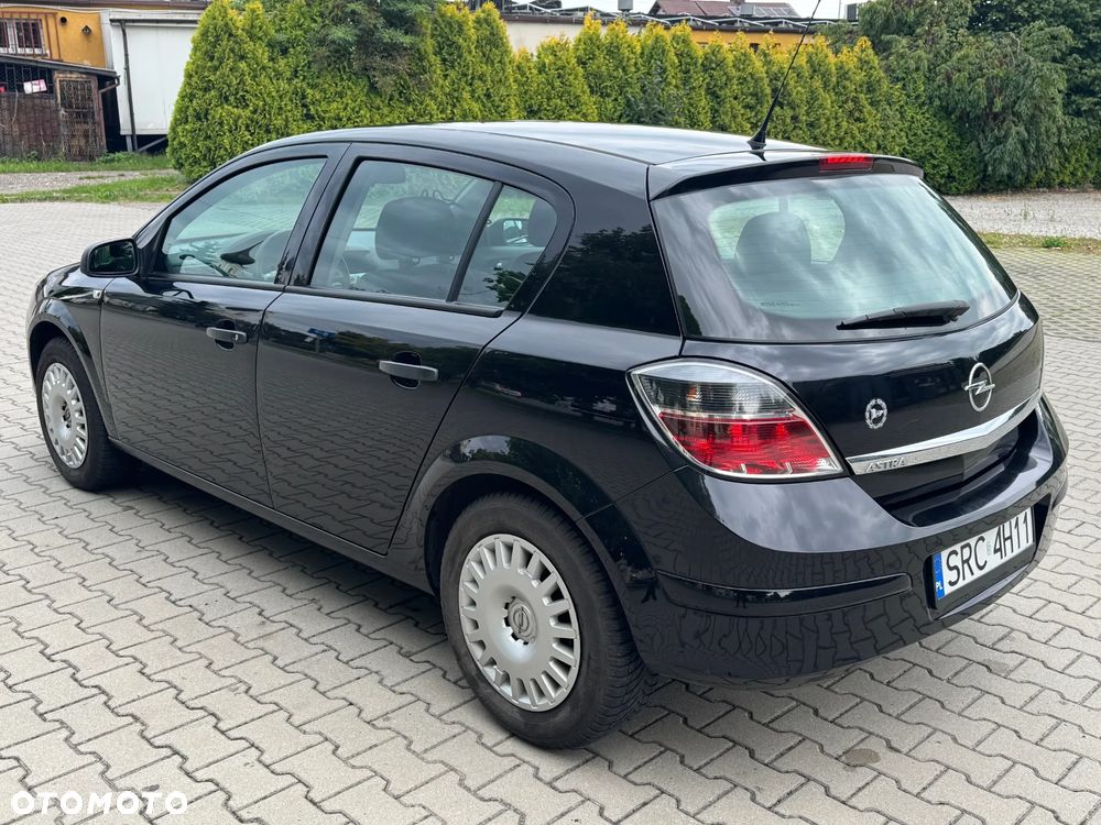 Opel Astra 1.4 Enjoy - 1