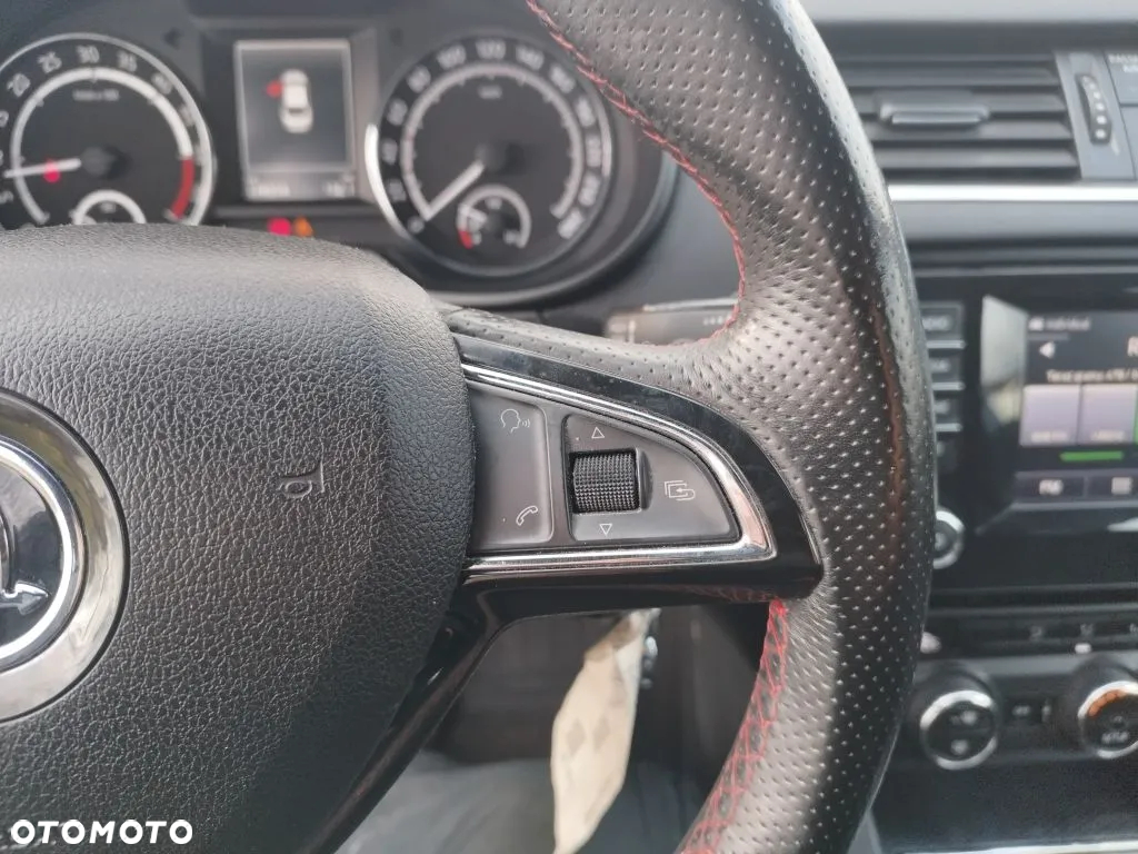 Skoda Octavia 2.0 TDI RS - 29